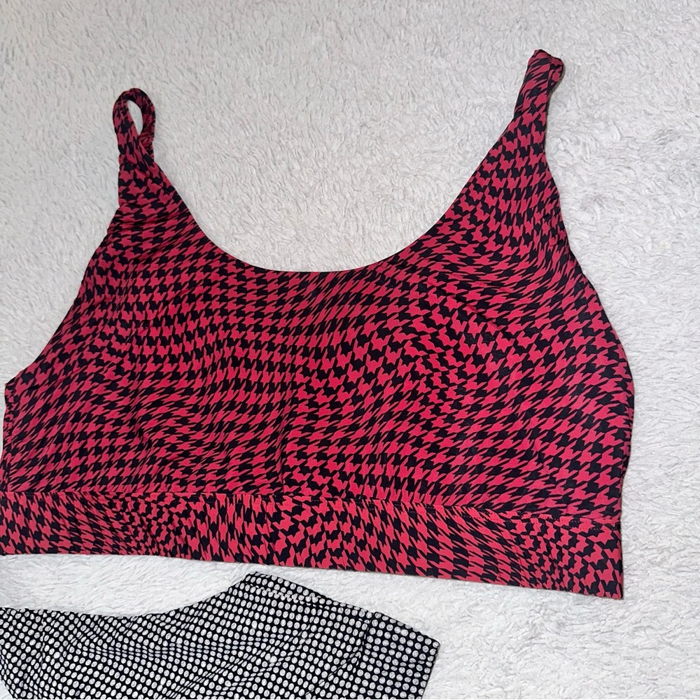 Fabletics Wireless Bra Bundle - image 4